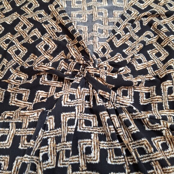 V Neck Short Dress Size L Sleeveless Knotted Front Stretchy Sleeveless Gathered - Picture 9 of 9